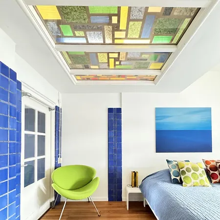 In Former Bathhouse. Free Parking Apartment