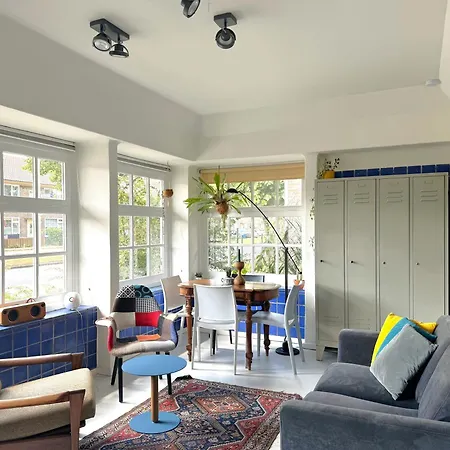 Apartment In Former Bathhouse. Free Parking *