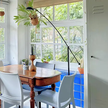In Former Bathhouse. Free Parking Apartment *