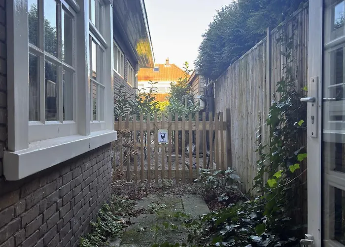 شقة In Former Bathhouse *