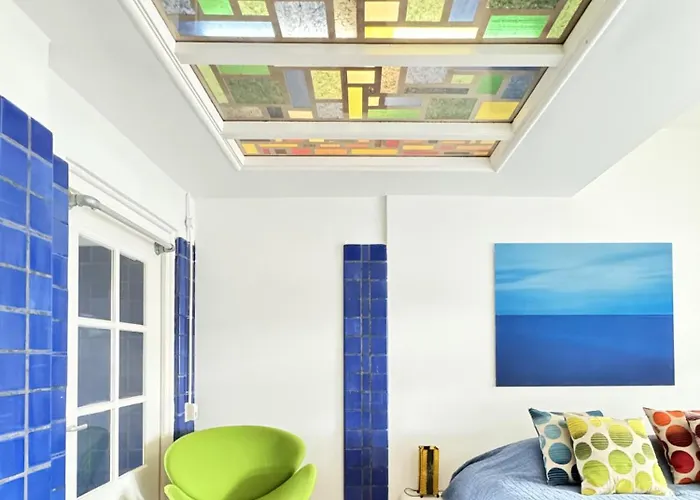 In Former Bathhouse شقة